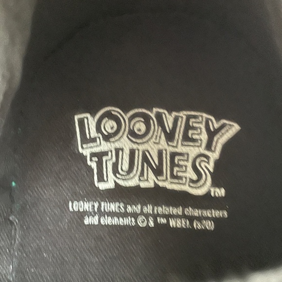 Looney Tunes Bugs Bunny Womens 11.5 Canvas Sneaker Low Cut Fun Cartoons Bold - Picture 11 of 13